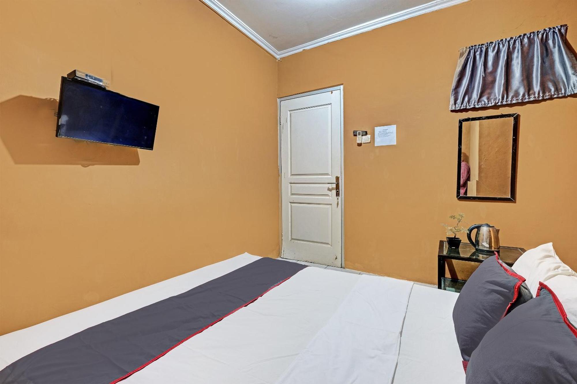 Collection O 92864 Mitra Hotel